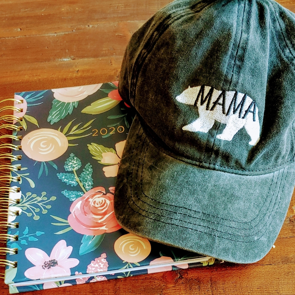 NWT "MAMA" cap/hat